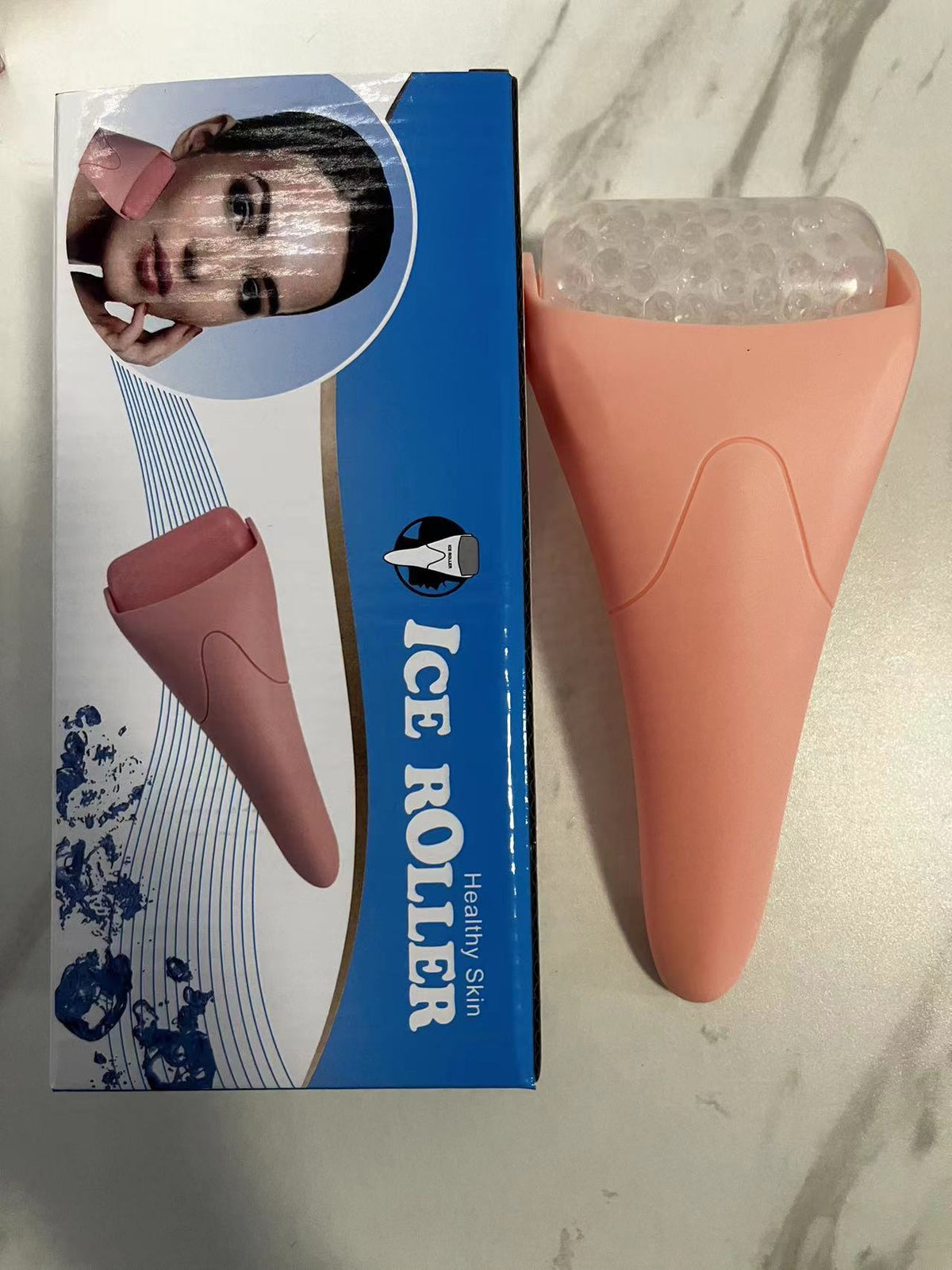 Ice roller massage facial thérapie par le froid
