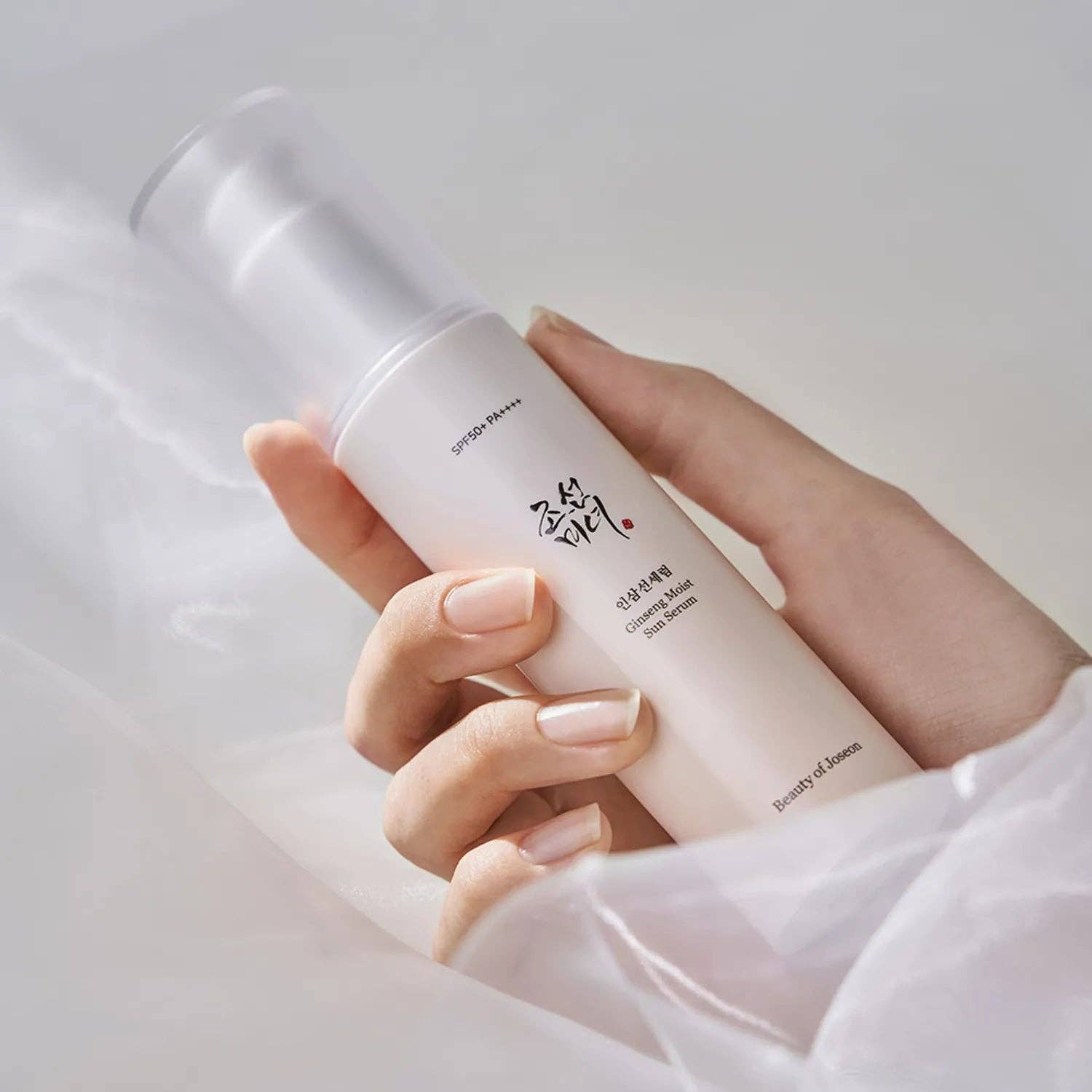 Crème Solaire Coréenne SPF50 au Ginseng – Hydratation & Protection Sans Effet Blanc