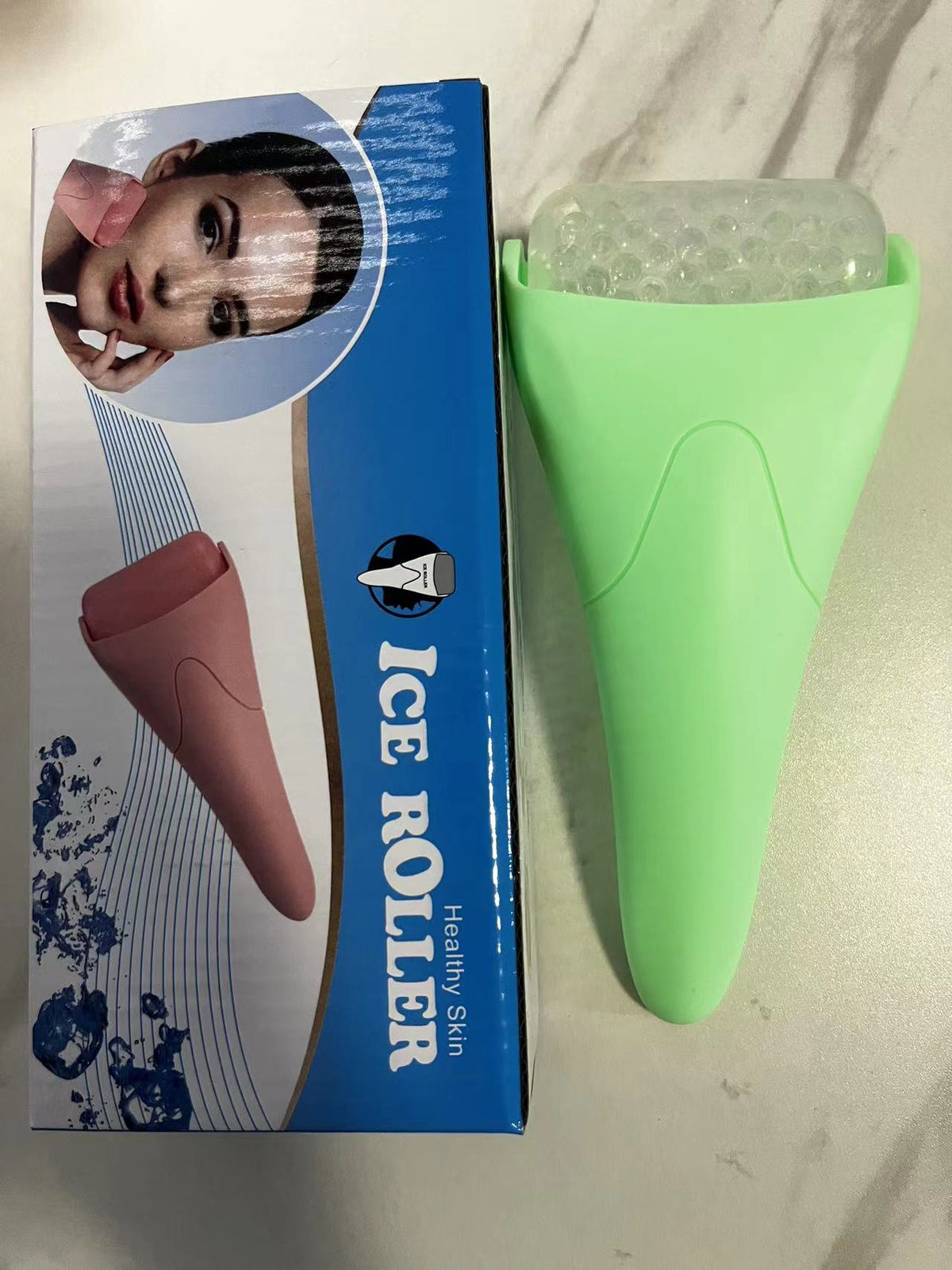 Ice roller massage facial thérapie par le froid

